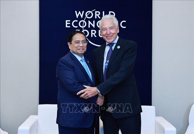Thủ tướng Phạm Minh Chính tiếp Chủ tịch lâm thời WEF và Chủ tịch điều hành WEF